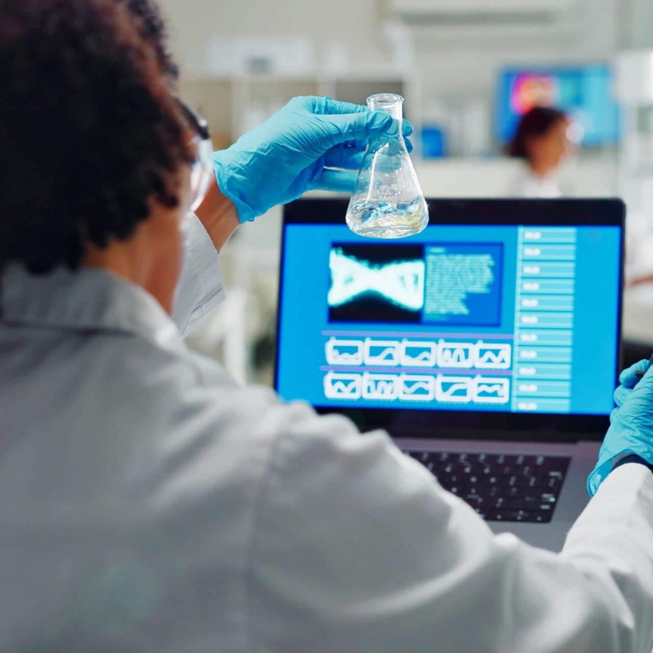 Tampilan dashboard Laboratory Information Management System (LIMS) untuk pengelolaan data laboratorium secara digital